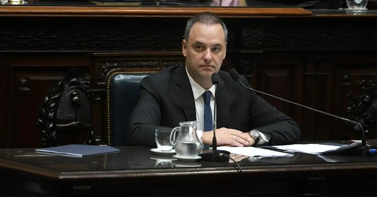 Manuel Adorni en el Congreso, fin 1 Adorni
