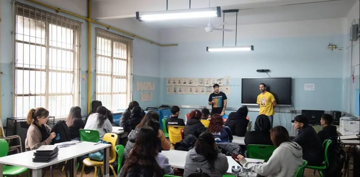 Amenazas en escuelas: La Defensoría porteña difundió recomendaciones para las familias 1 defensoria