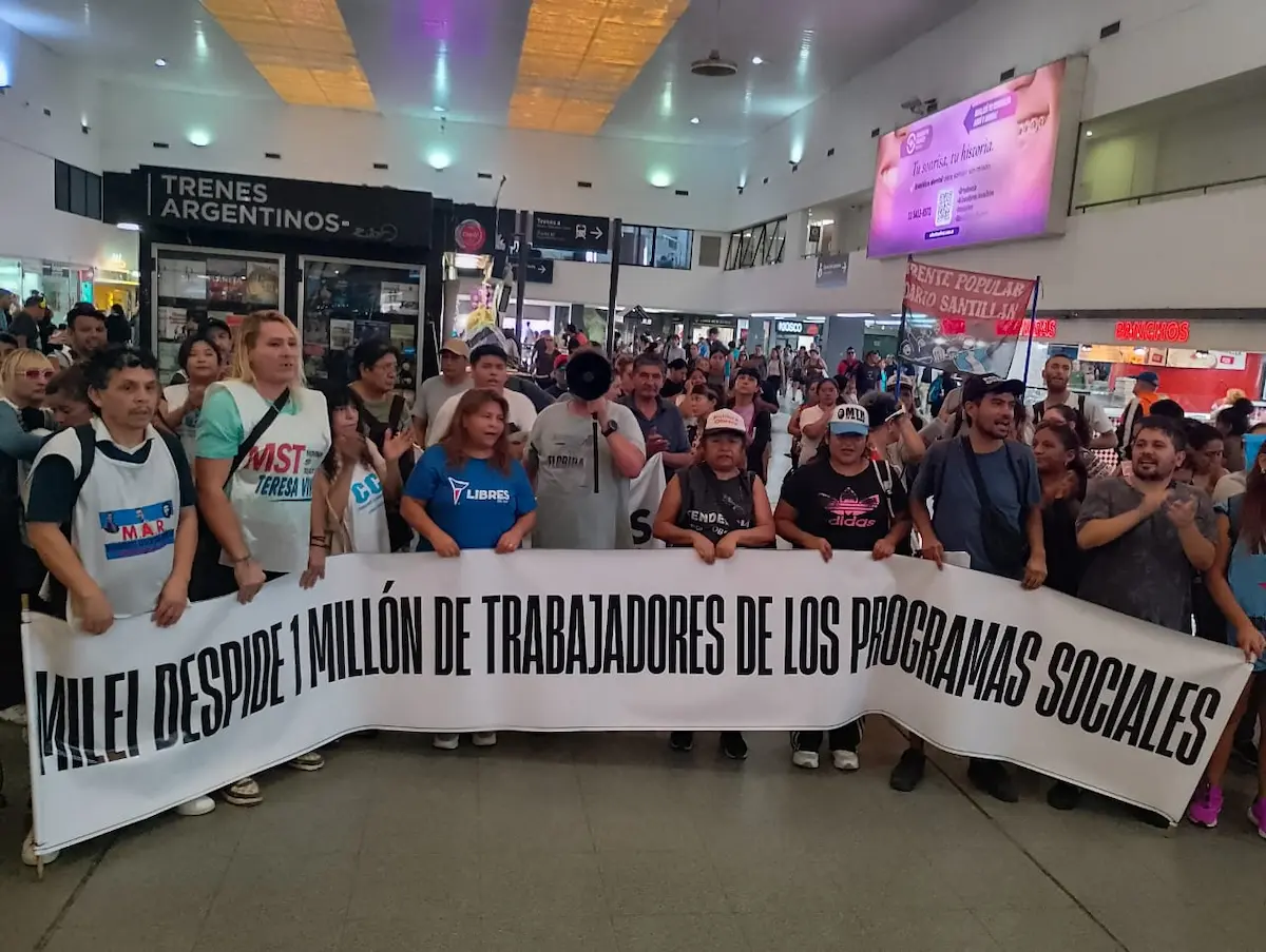 Movimientos sociales protestaron en todo el país contra el ajuste y la quita de programas 2 libres constitucion