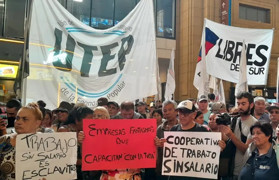 Movimientos sociales protestaron en todo el país contra el ajuste y la quita de programas 1 libres utep constitucion