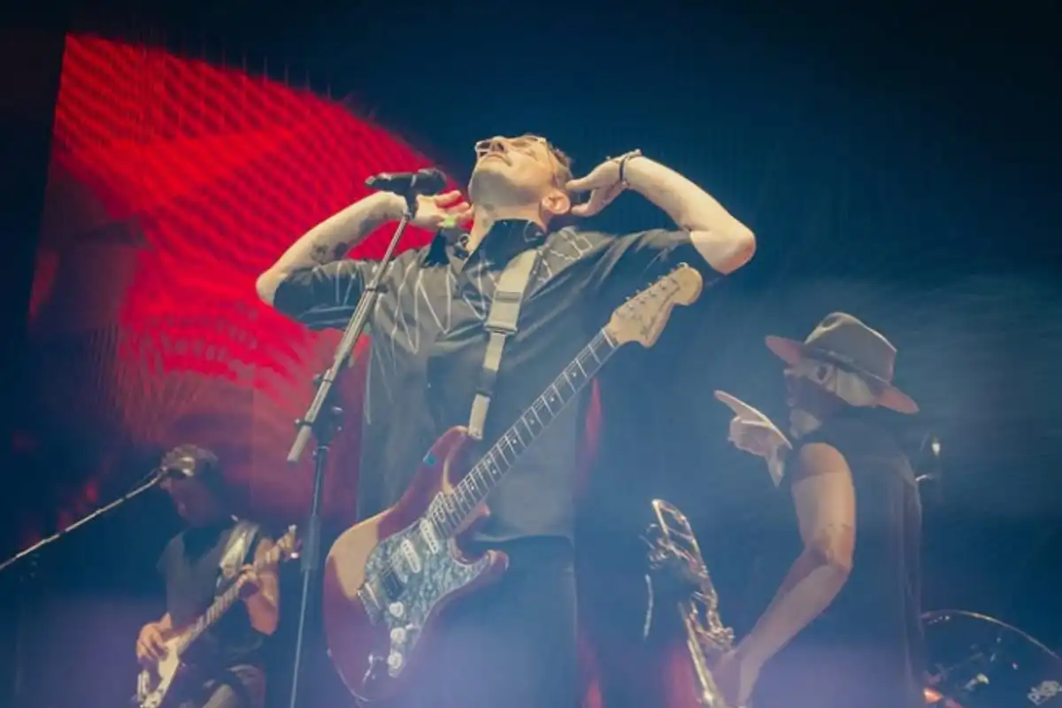 NTVG llevó “Florece en el Caos” a Ferro y el estadio respondió con Memoria, Verdad y Justicia 1 ntvg