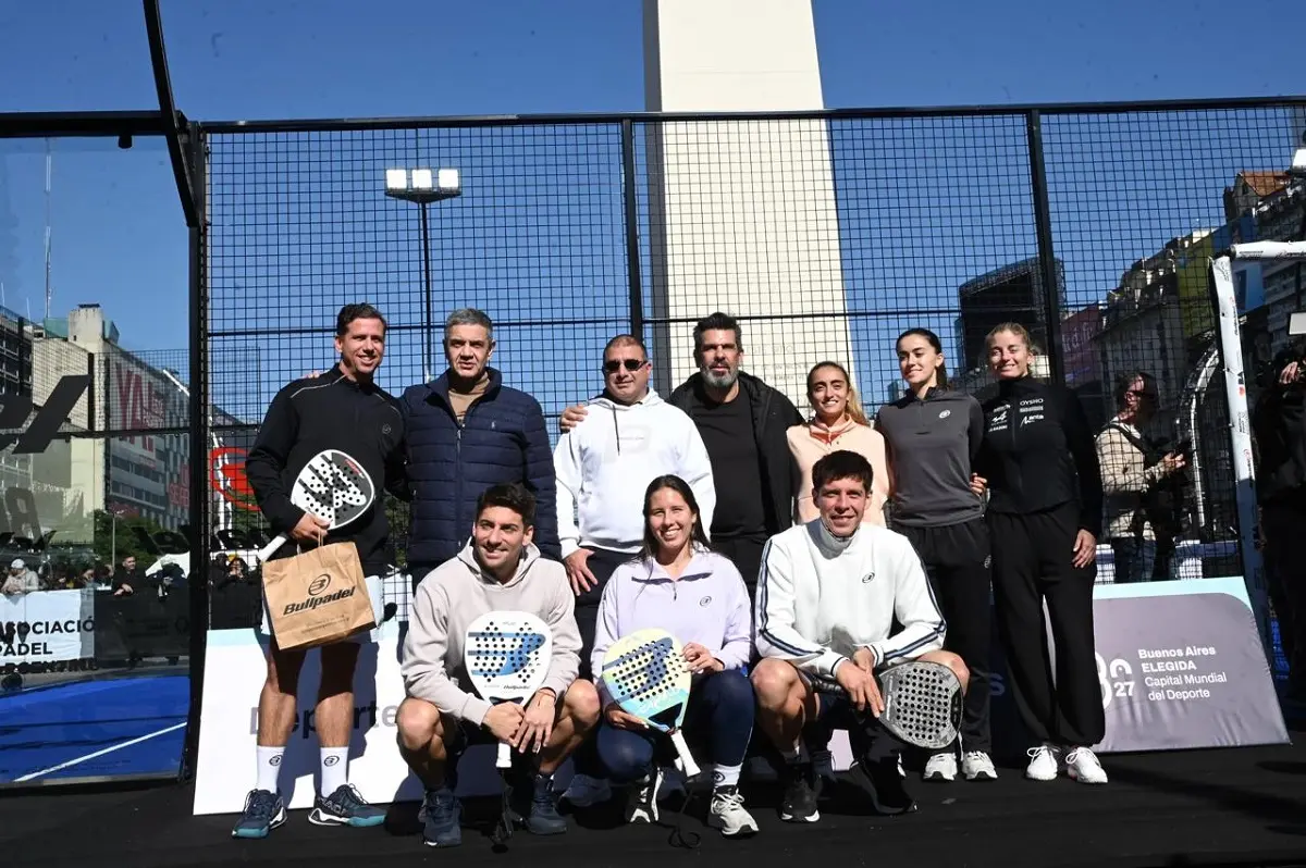 Buenos Aires se convirtió en capital del pádel con una exhibición histórica en el Obelisco 2 el Premier Padel P1