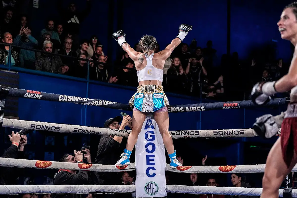 Una pelea inolvidable: Baumstarh venció a Bustillos y es la nueva campeona mundial interina 2 Nota baumstarh Foto 2 Boxeo de Primera