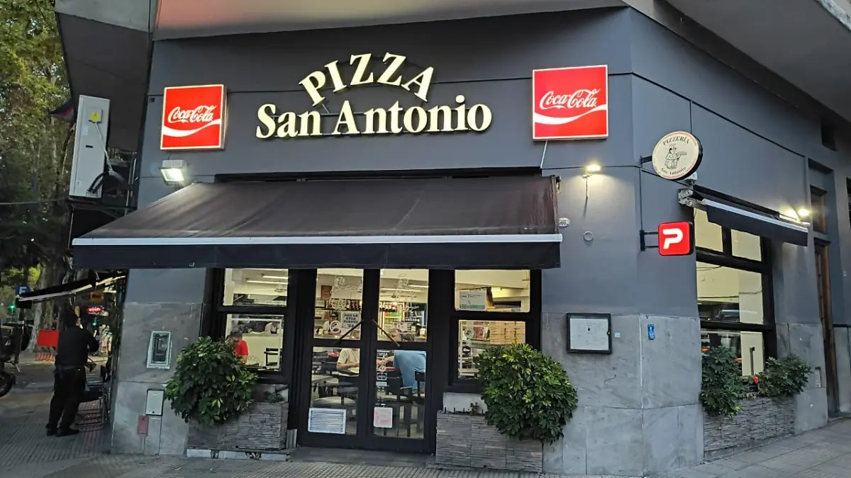 Diez pizzerías históricas fueron reconocidas como emblemas de la tradición porteña 2 Pizzeria San Antonio