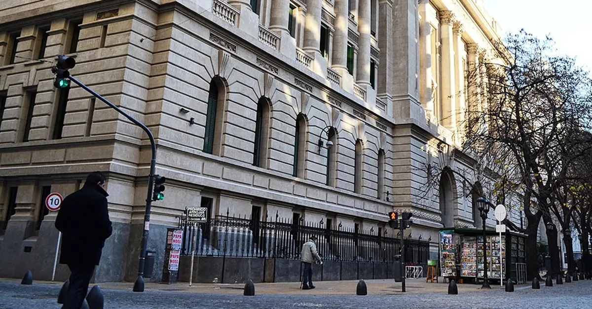 Colegios preuniversitarios impulsan un petitorio ante la Corte Suprema por la aplicación de la Ley de Financiamiento Universitario 1 Colegios
