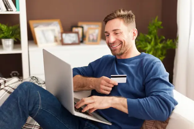 ¿Cómo comprar pasajes de micro online y cuánto salen? 1 micro