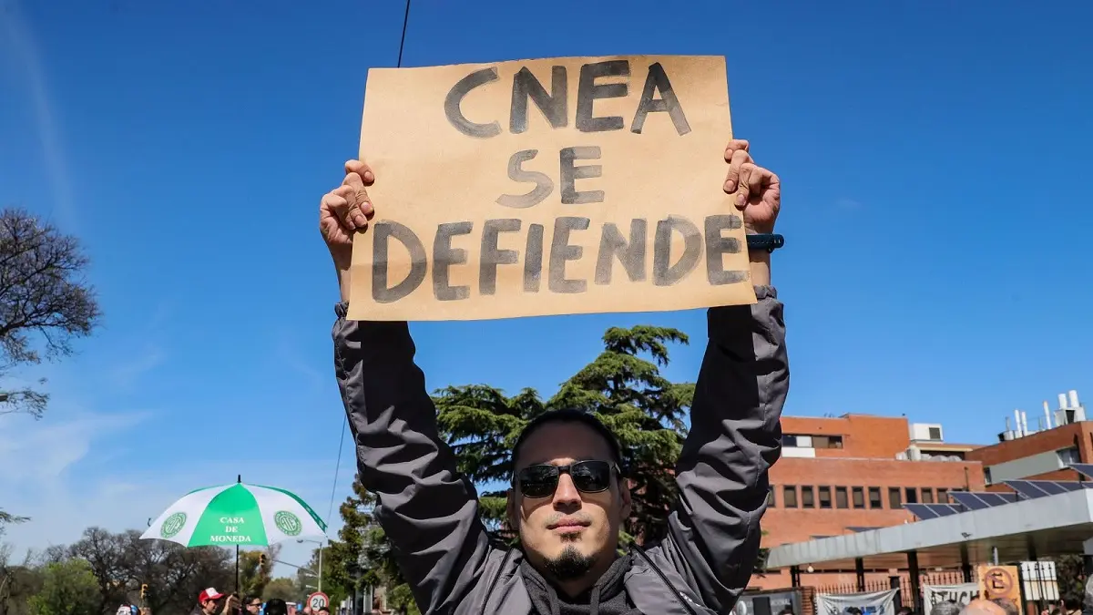 ATE convocó a un paro y una caravana en defensa de la Comisión Nacional de Energía Atómica 3 ATE en defensa de la CNEA