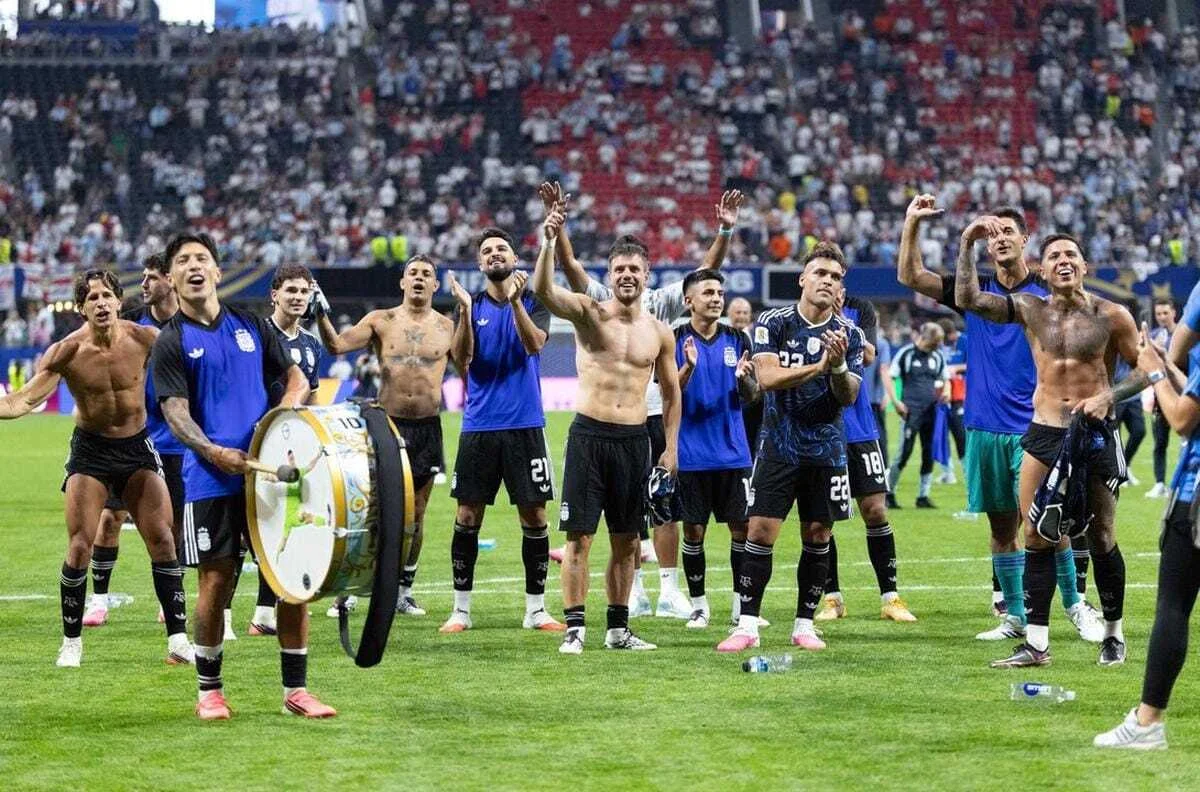 La Selección Argentina brindó otra muestra de carácter y defenderá el título mundialista 1 Destacada. Creditos. Cadena 3 1