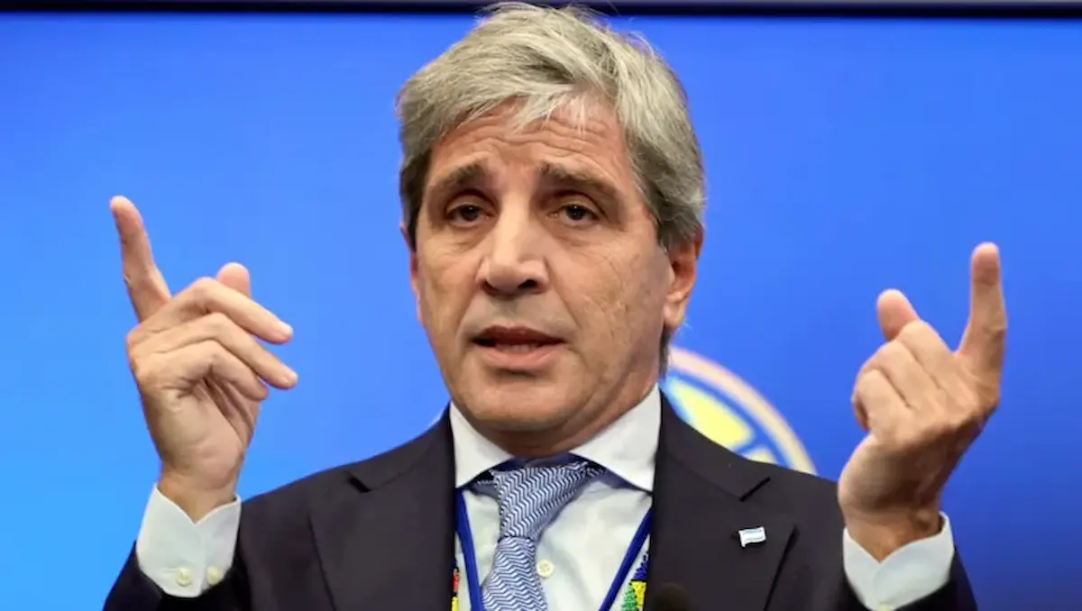 Caputo volvió a cruzar al periodismo y pidió una ley contra las publicaciones “sin sustento” 1 caputo