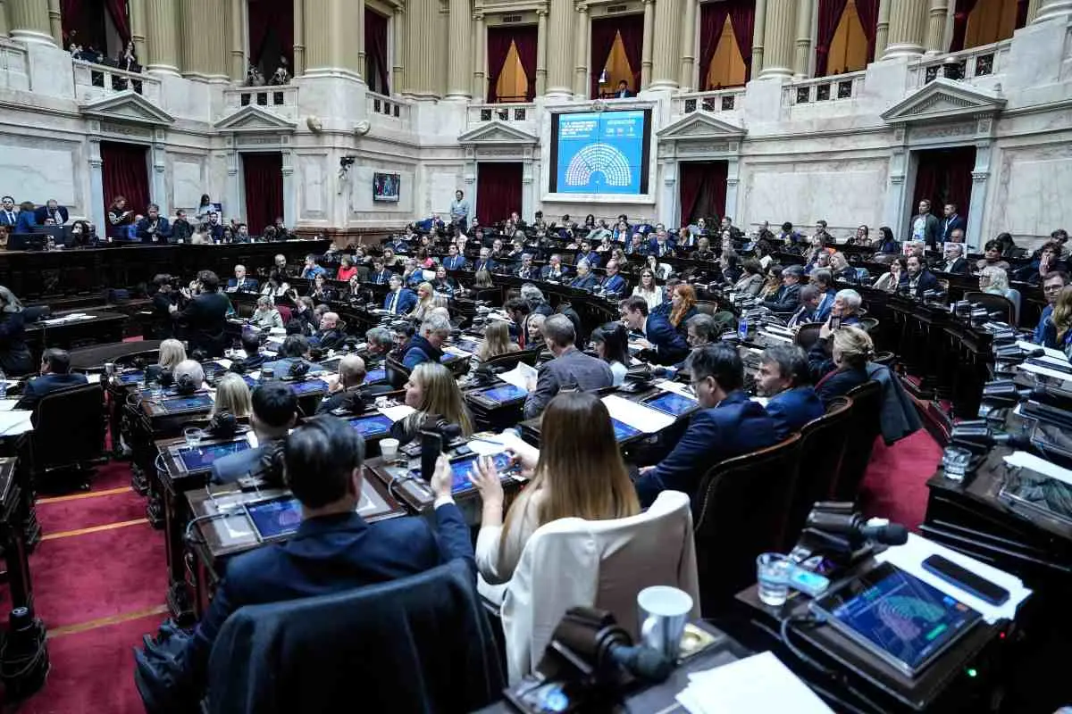 La oposición convocó a una sesión en Diputados para debatir el DNU 70, endeudamiento y discapacidad 1 Diputados
