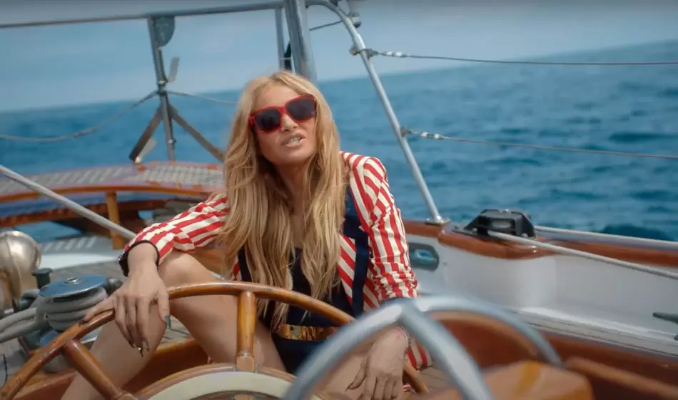 Paulina Rubio presenta ʺYo soyʺ, su nuevo single 2 Captura de Pantalla 2021 10 18 a las 10.26.30