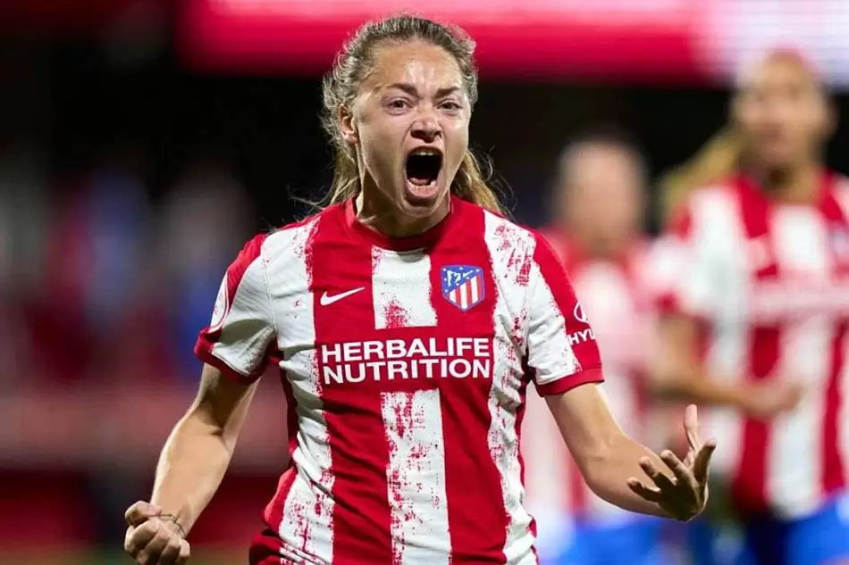 Estefanía Banini: la futbolista que integra el 11 ideal de la FIFA, pero no juega en la selección 3 Cuerpo 2