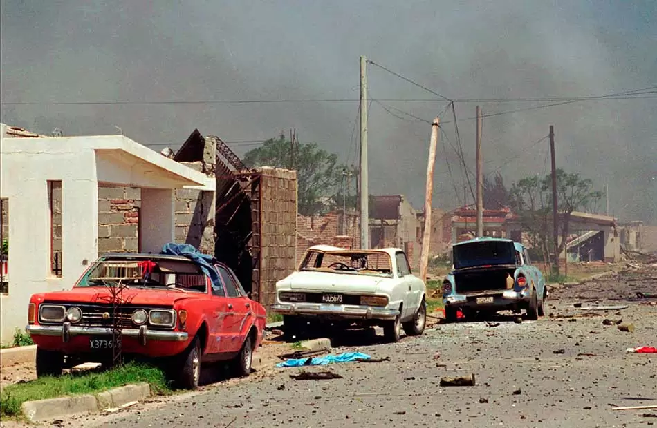 A 27 años del atentado de Río Tercero, la comunidad exige una reparación histórica 3 Cordoba interior informa