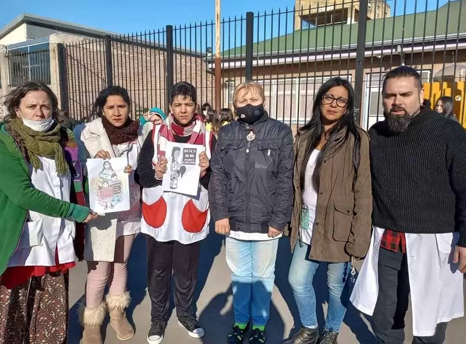 Muerte evitable en la Escuela N° 11: indignación en la comunidad educativa 2 2 Credito Instagram @ademysprensa Manu DUrbano