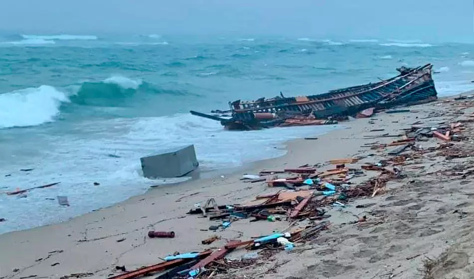 Nueva tragedia en el Mediterráneo: murieron 40 migrantes en un naufragio 2 Mediterráneo