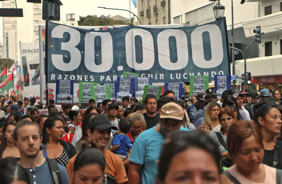La Memoria más viva que nunca: La Plata se movilizó a 47 años del Golpe 3 La Plata