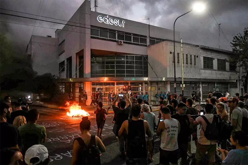 El gobierno anunció un plan de obras de Edesur, ¿mejorará el servicio eléctrico? 3 3 Twitter Radio Nacional