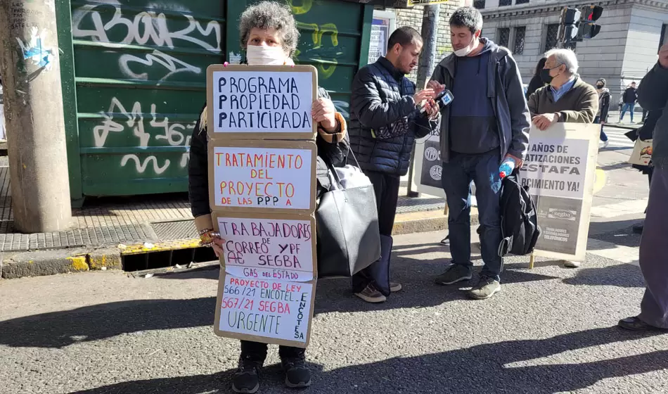 Secuelas de los 90: ex trabajadores de empresas privatizadas volverán a marchar para exigir leyes de reparación 3