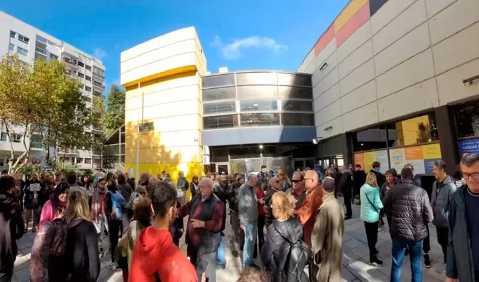 Mar del Plata: abrazo simbólico al Centro Cultural Osvaldo Soriano para reclamar por su reapertura 1 Mar del Plata