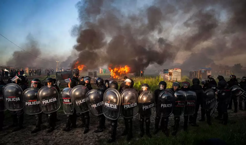 Las familias de Guernica continúan a la deriva 3 3 Las familias de Guernica estan a la deriva agenciatierraviva.com .ar