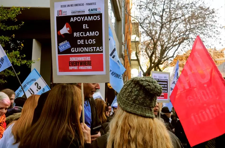 SATSAID plantó bandera y se movilizó a la sede de NETFLIX Argentina 3 2 Credito Federico Groba Nota al Pie