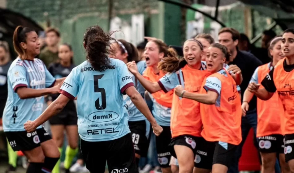 A cuatro fechas del final, el Xeneize y el Furgón dominan el campeonato de Primera División Femenina 2 2. Credito Prensa UAI Urquiza