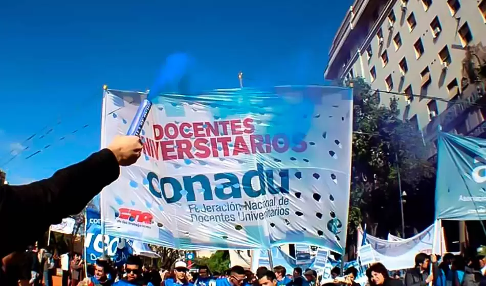 La CONADU en “alerta y movilización” frente a la suba de la inflación 1 18A94B96 6B2C 4E06 BA0D E97A63AC48D9 candela reitano