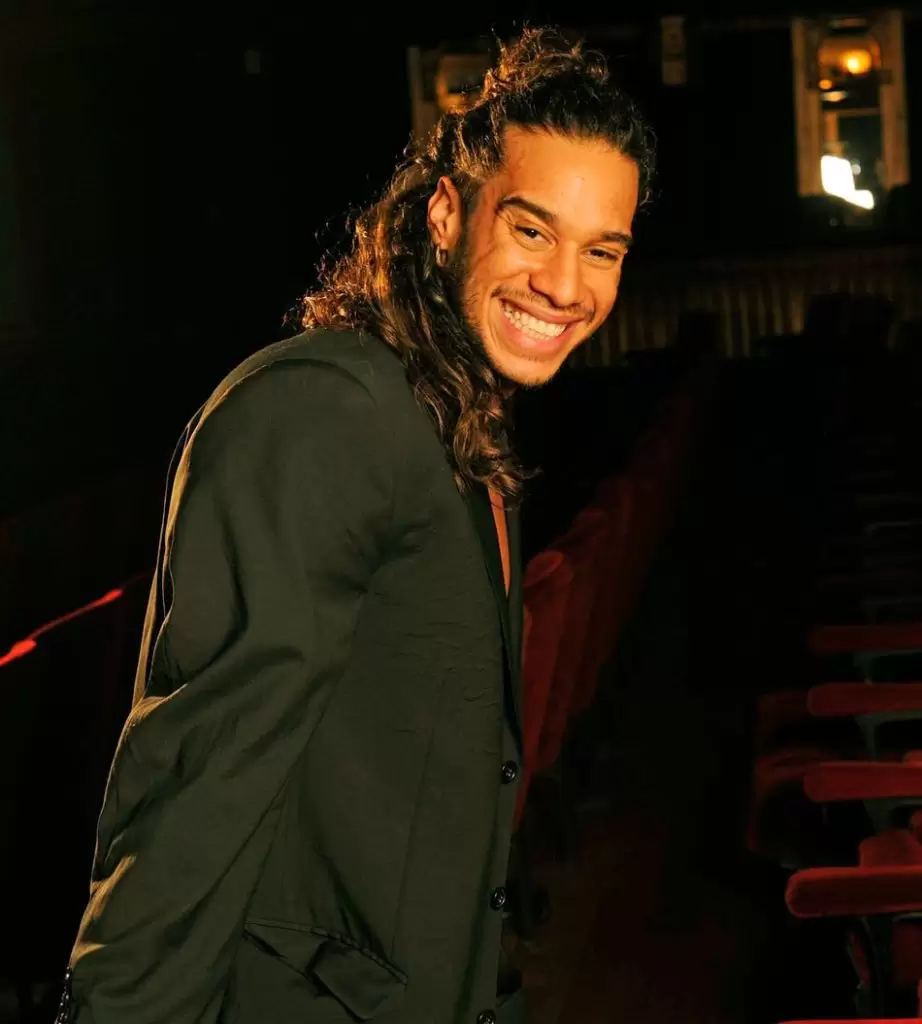 Manuel Victoria, el artista dominicano que conquista las tablas porteñas 3