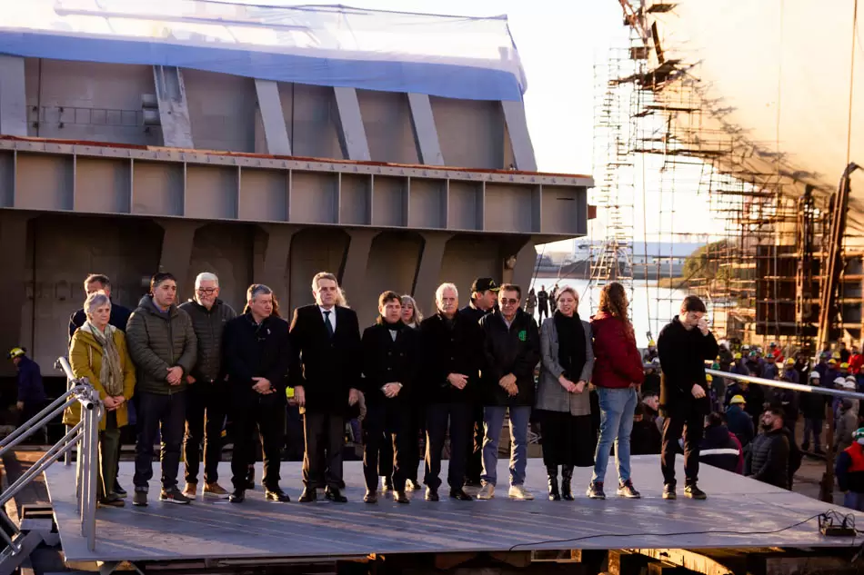 El Astillero Río Santiago cumplió 70 años y los festejó con la botadura de una compuerta 2 2023.07.07 Botadura de Compuerta 0069
