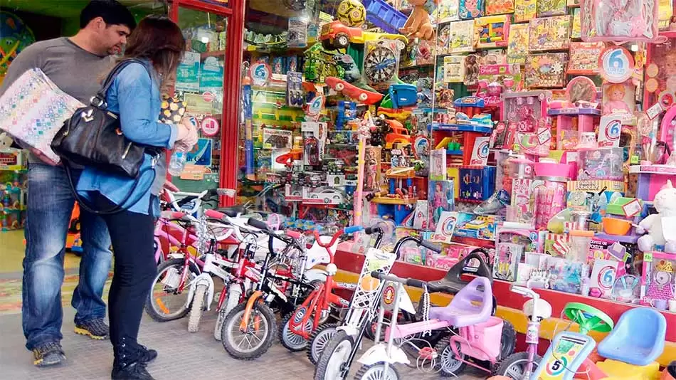 Día de la niñez: entre la devaluación y la suba del dólar, los juguetes nacionales cuestan un 165% más caros 3 Día de la niñez: entre la devaluación y la suba del dólar, los juguetes nacionales cuestan un 165% más caros