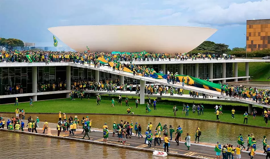 Brasil: Un hacker declaró ante el Parlamento y complicó aún más a Bolsonaro 3 Bolsonaro