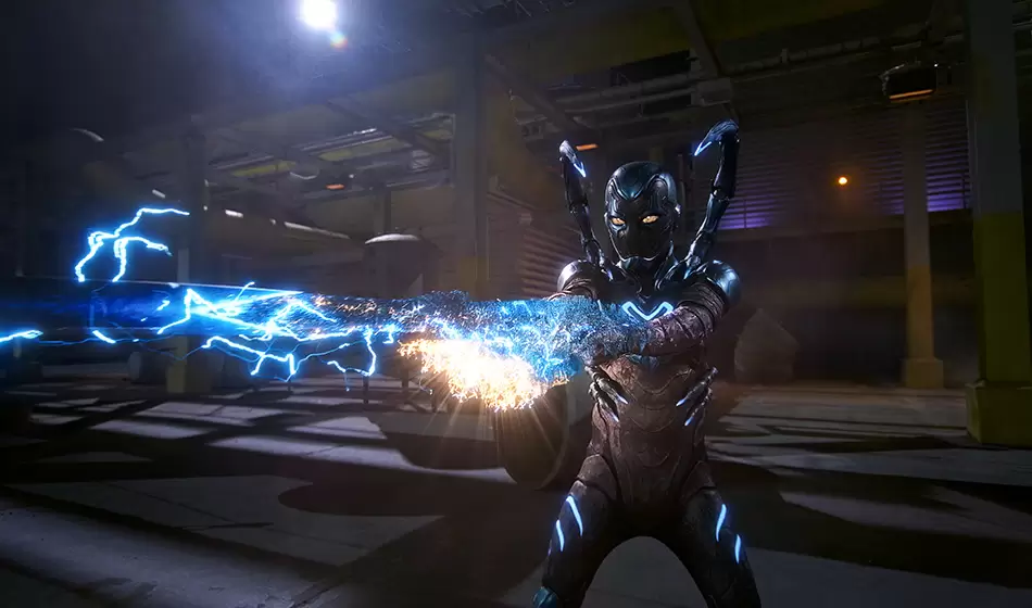 Blue Beetle: pasado, presente y futuro de un héroe en constante cambio 1 Un personaje de raíces noir que ha evolucionado con el tiempo, navegando desde una época de tonos oscuros hasta abrazar la comedia en su trayectoria. Su llegada a la pantalla grande, subraya la relevancia de la diversidad y la representación en la industria del cine.