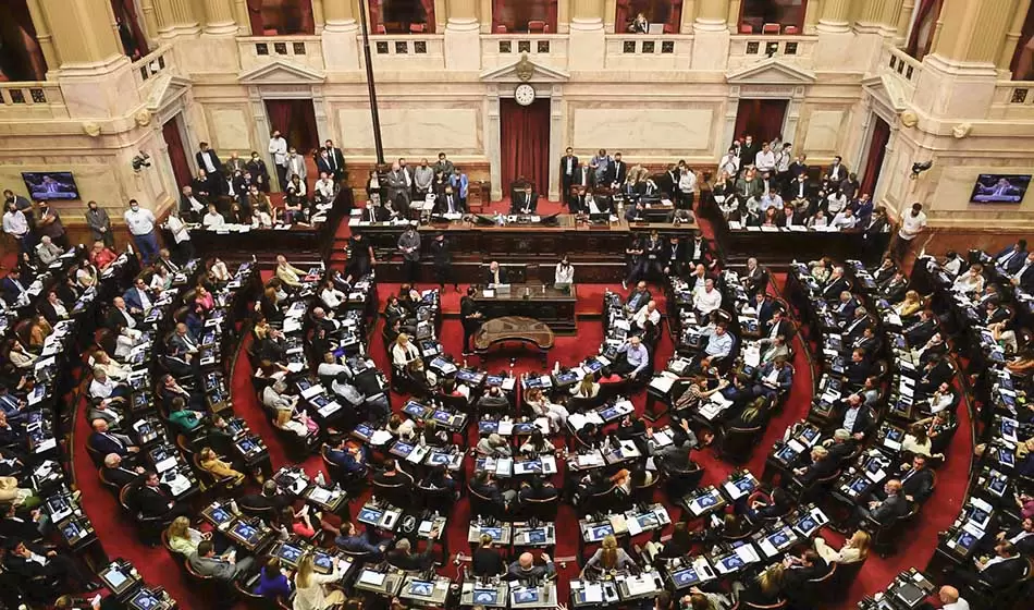 El oficialismo consiguió la sanción en Diputados para modificar Ganancias 1 Diputados