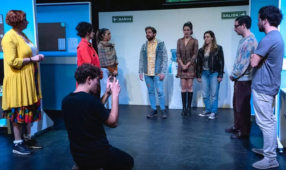 “Todxs saltan/ Están bien/ Nadie mejora”, un gran juego colectivo en escena 3 Fotografia Gaston Nahuel Chiacchiari PRENSA TODOS SALTAN 2