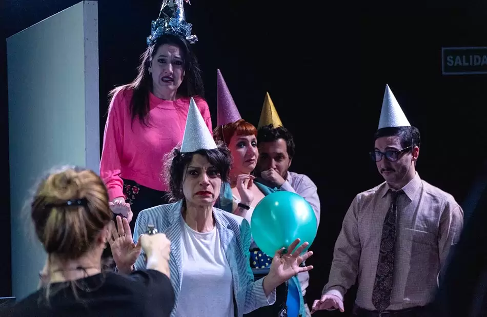 “Todxs saltan/ Están bien/ Nadie mejora”, un gran juego colectivo en escena 2 Fotografia Gaston Nahuel Chiacchiari PRENSA TODOS SALTAN 3