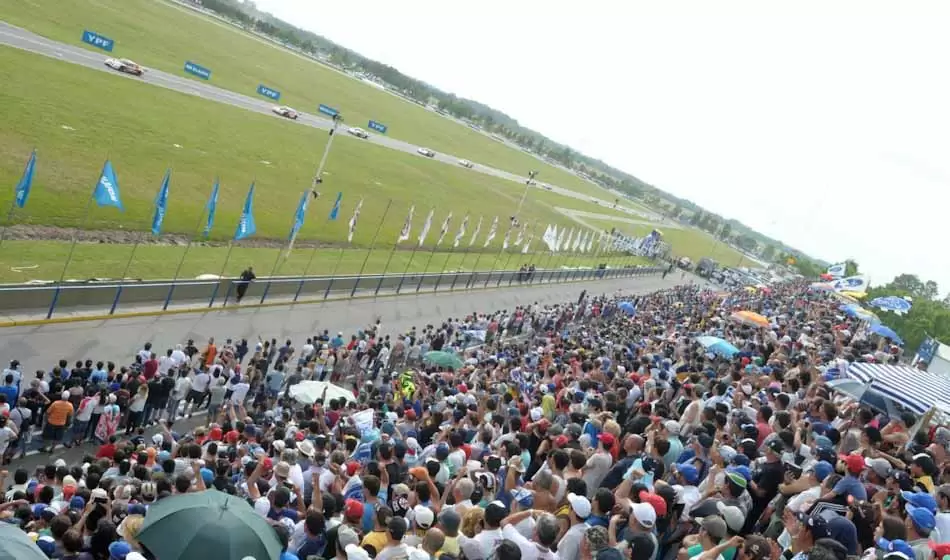 El automovilismo argentino regresó al autódromo de 9 de Julio tras 26 años 2 Foto 2