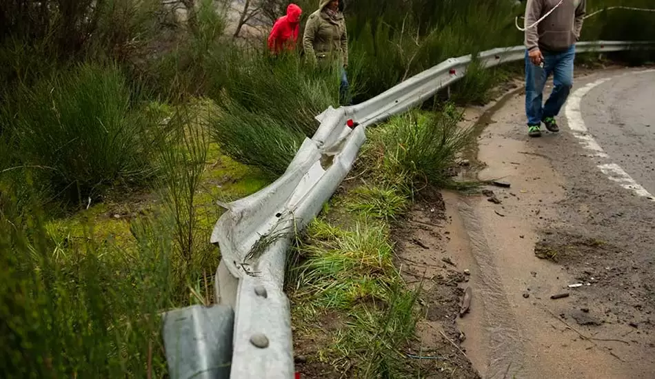 Dos días de Duelo Nacional por la muerte de soldados en Neuquén 2 En un camino sinuoso de la zona conocida como “Curvas del Caracol”, el vehículo que los transportaba por la ruta provincial 62 perdió el control. Crédito: Alejandra Bartoliche – Télam