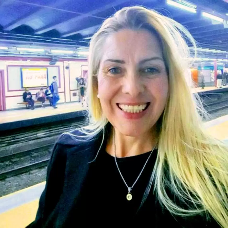 Reciclaje de celulares: la importancia de una segunda oportunidad 2 Karina Alicenota 1