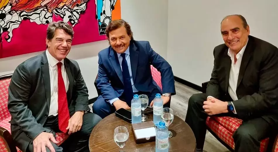 Los gobernadores buscan organizarse ante el cambio de Gobierno 2 gobernadores