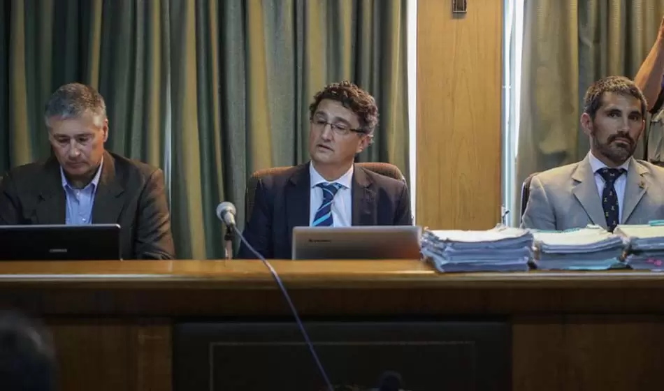 Apartaron a Claudio Scapolán, el fiscal acusado de extorsión y narcotráfico 2 Claudio ScapolA¡n fue suspendido como fiscal fuente DiputadosBonaerenses candela reitano