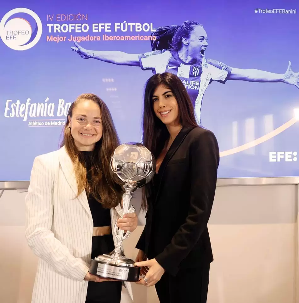 Con orgullo, el fútbol femenino argentino recibe premios en el exterior 2 fútbol femenino argentino