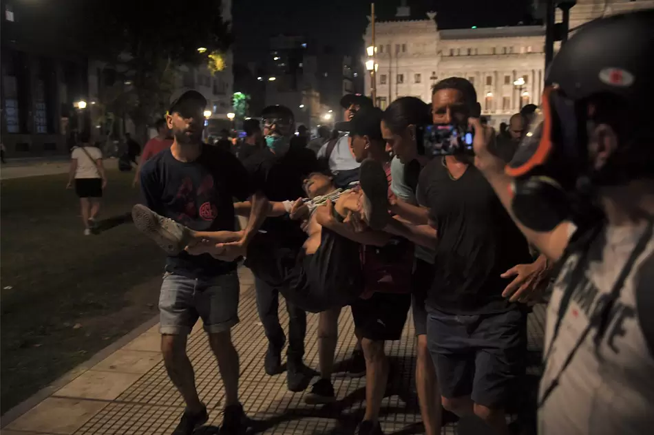 El país que quieren: calles militarizadas, represión y violencia 2 2 Telam