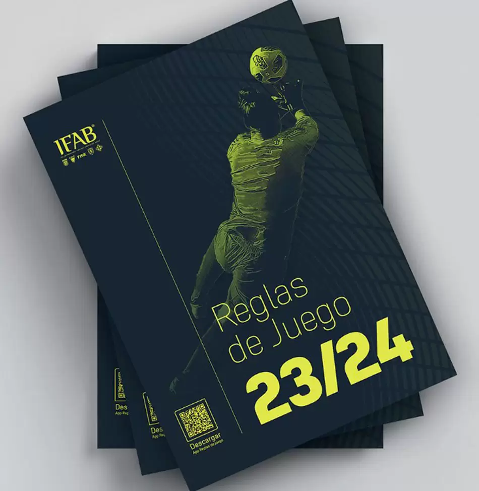 La tarjeta azul: nueva herramienta de sanción en el fútbol profesional 2 La IFAB busca disminuir las protestas contra los árbitros en cada partido y para ello propuso la inclusión de la tarjeta azul con la consecuencia de una expulsión temporal de 10 minutos. Créditos: The IFAB