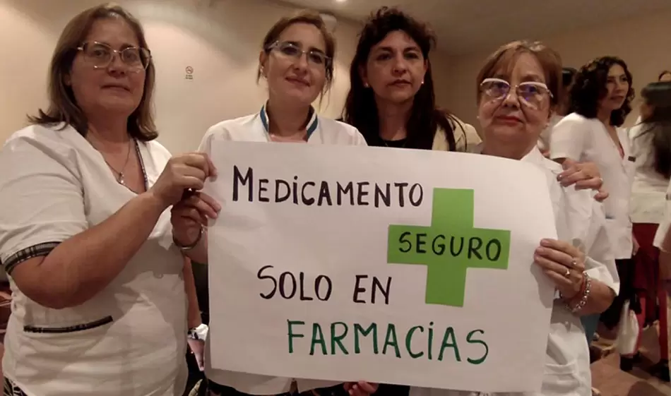 Cumbre de Farmacia Comunitaria en Argentina: el sector debatirá el DNU de Milei 3 Colfajuy nota