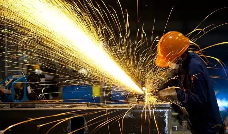 El espejo del ajuste: la actividad económica registró una fuerte recesión 1 recesión y ajuste