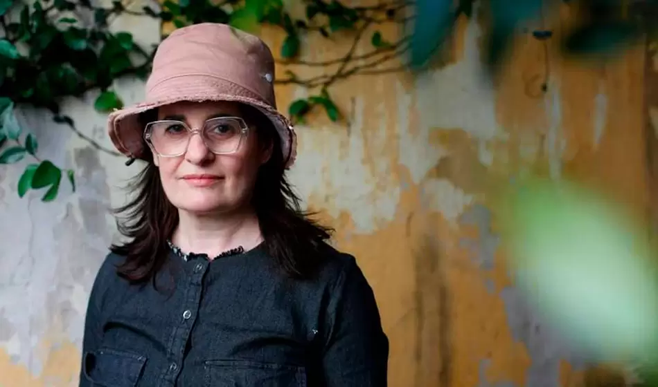 La poesía, el afán de reconfigurar el mundo a través de la palabra 4 Creditos El diario