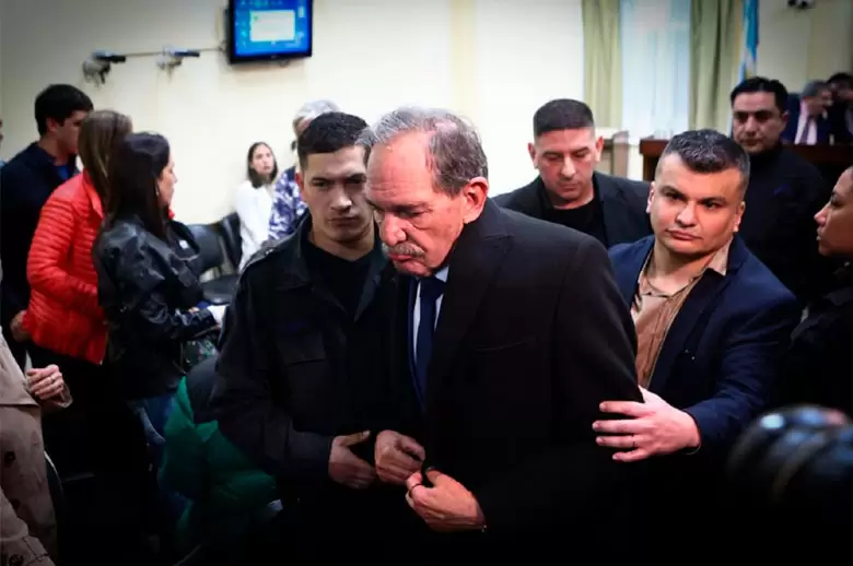 Fallo histórico: Alperovich, con una condena ejemplar y derecho a la cárcel 2 2 La Gaceta