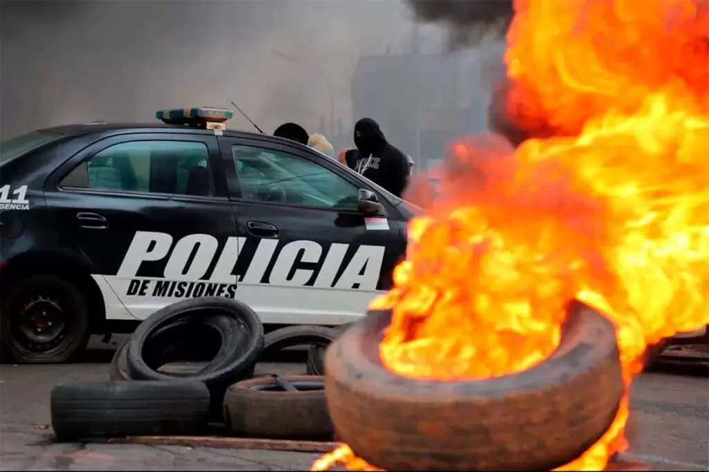 Misiones, hidroeléctricas y energía tan cara que se paga en cuotas 4 electricidad cuotas misiones yacyreta 04 1024x683 1