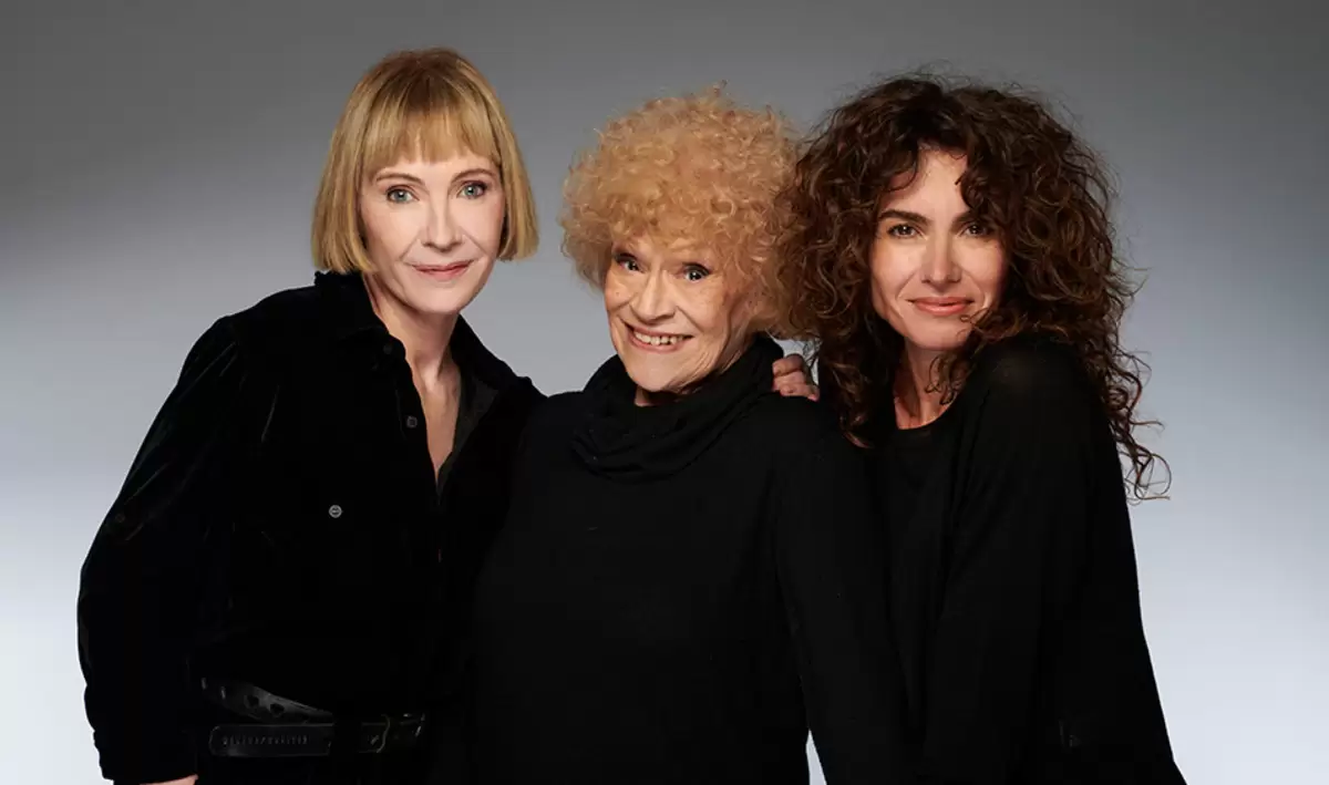 Inés Estévez: “Siento placer de hacer reír a la gente en un momento en cual el país y el mundo está en una instancia difícil” 2 MATAR A MAMA FOTO DOS DEFINITIVA