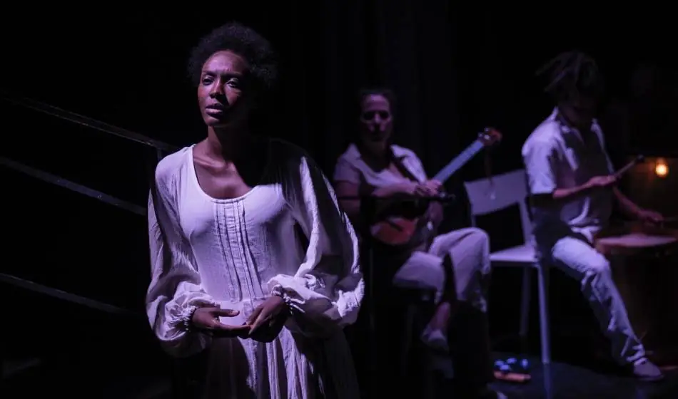 Un espectáculo que representa un acto de justicia histórica, al rescatar la voz de una heroína invisibilizada por su condición de mujer negra en la construcción de nuestra memoria nacional. Crédito: Nacho Lunadei